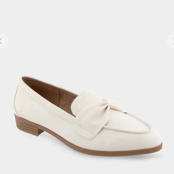 NEW Aerosoloes Comfortable  Tailored Loafer in Eggnog Faux Leather - Picture 1 of 7